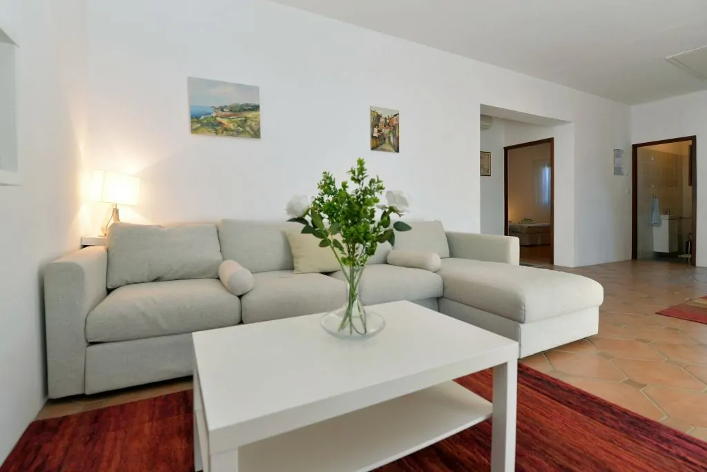 Žut 2 13 - Kornatica