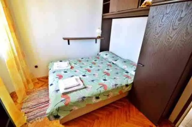 Betina Selo 8+1 05 - Kornatica