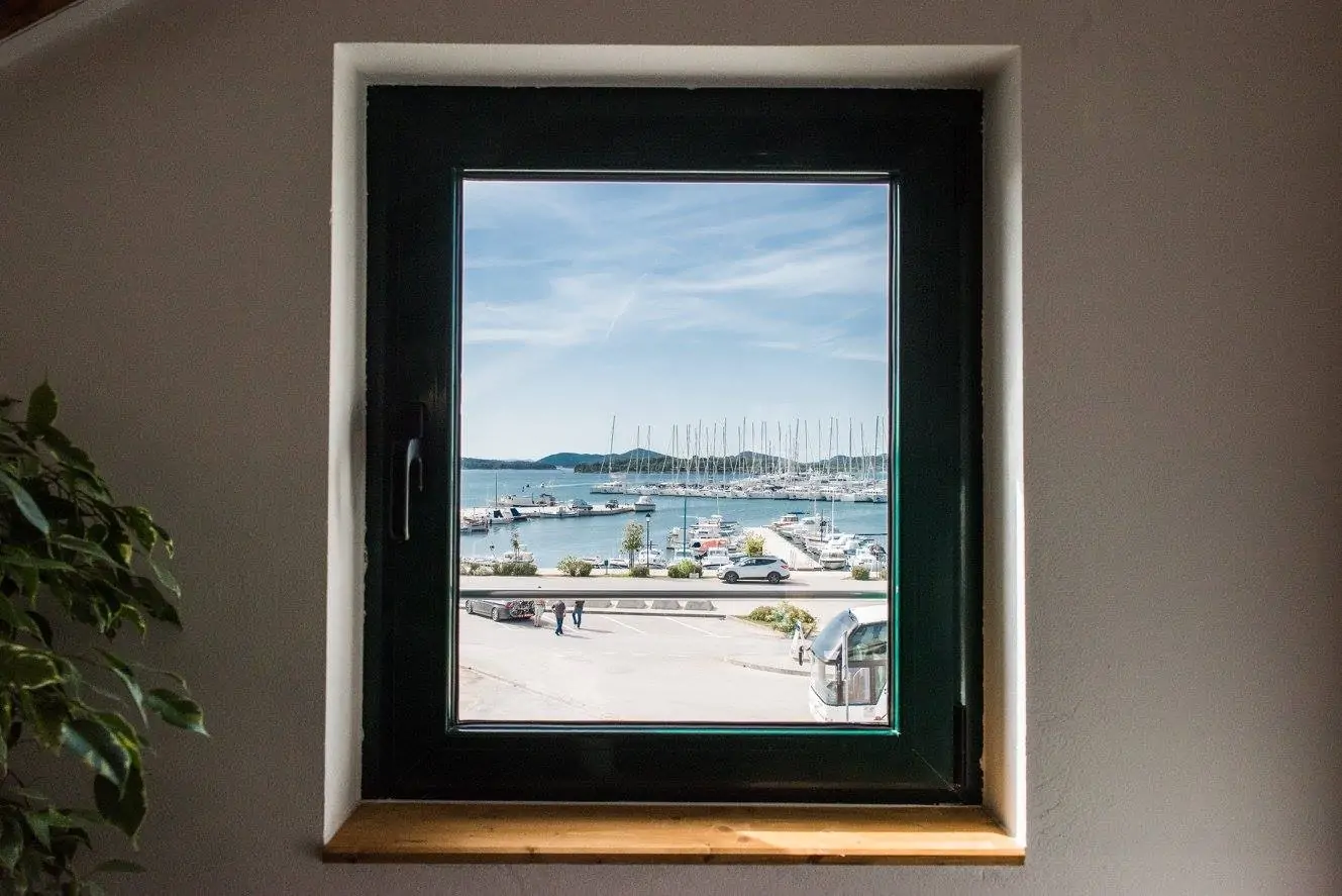 Karlo 4+1 03 - Kornatica