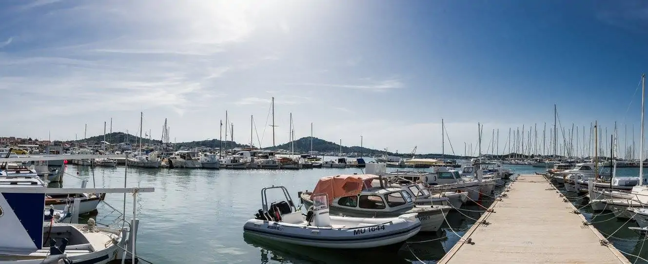 Karlo 4+1 02 - Kornatica