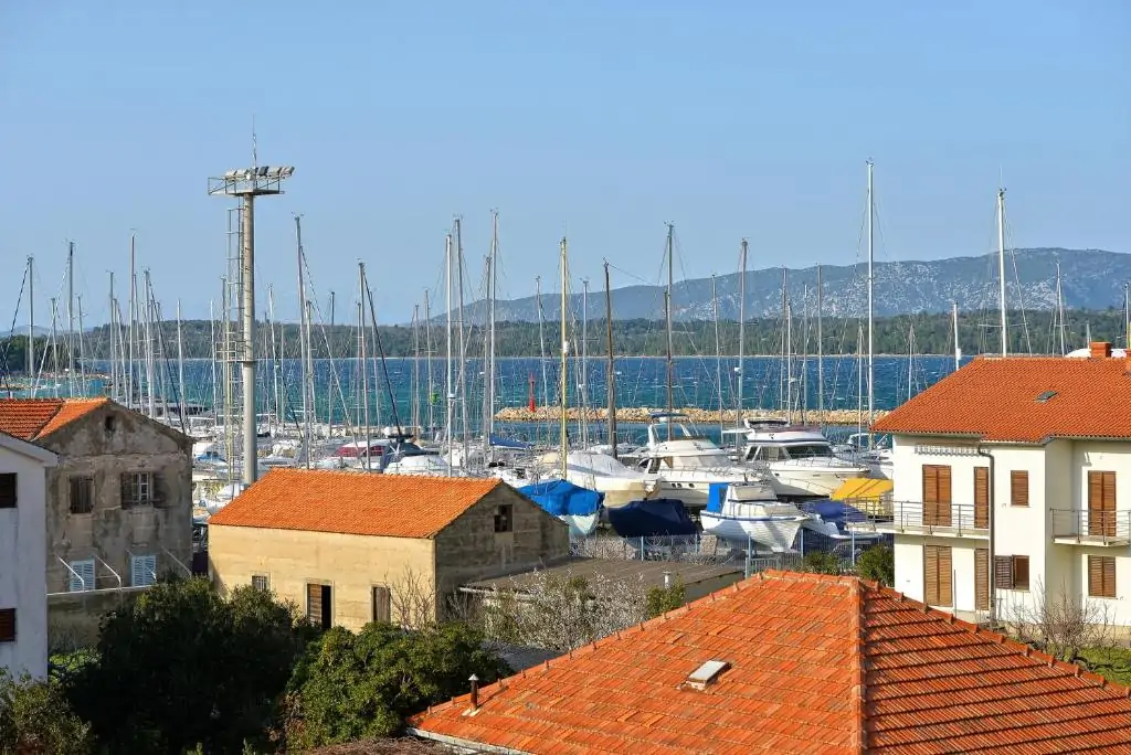 Anita A1 2+2 11 - Kornatica