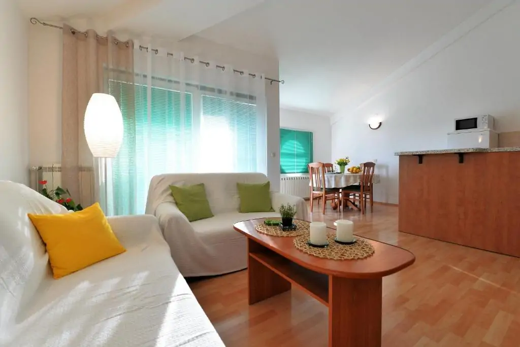 Anita A2 2+2 05 - Kornatica