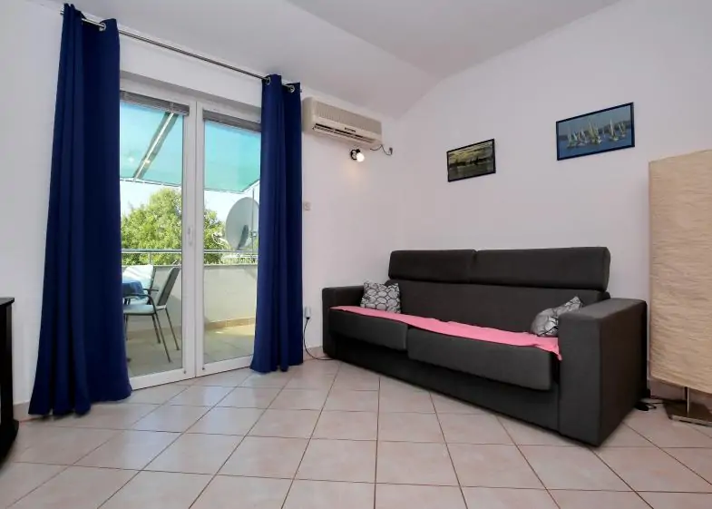 Mister B1 4+1 03 - Kornatica