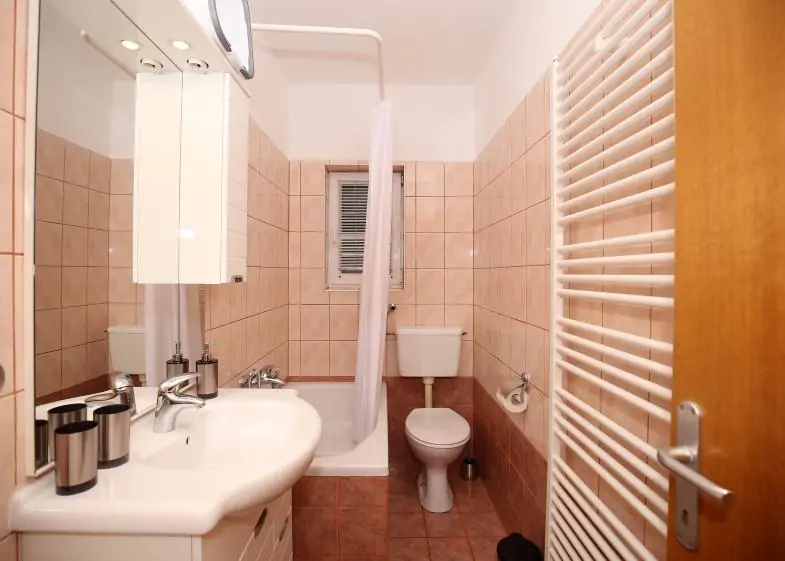 Mister B1 4+1 06 - Kornatica