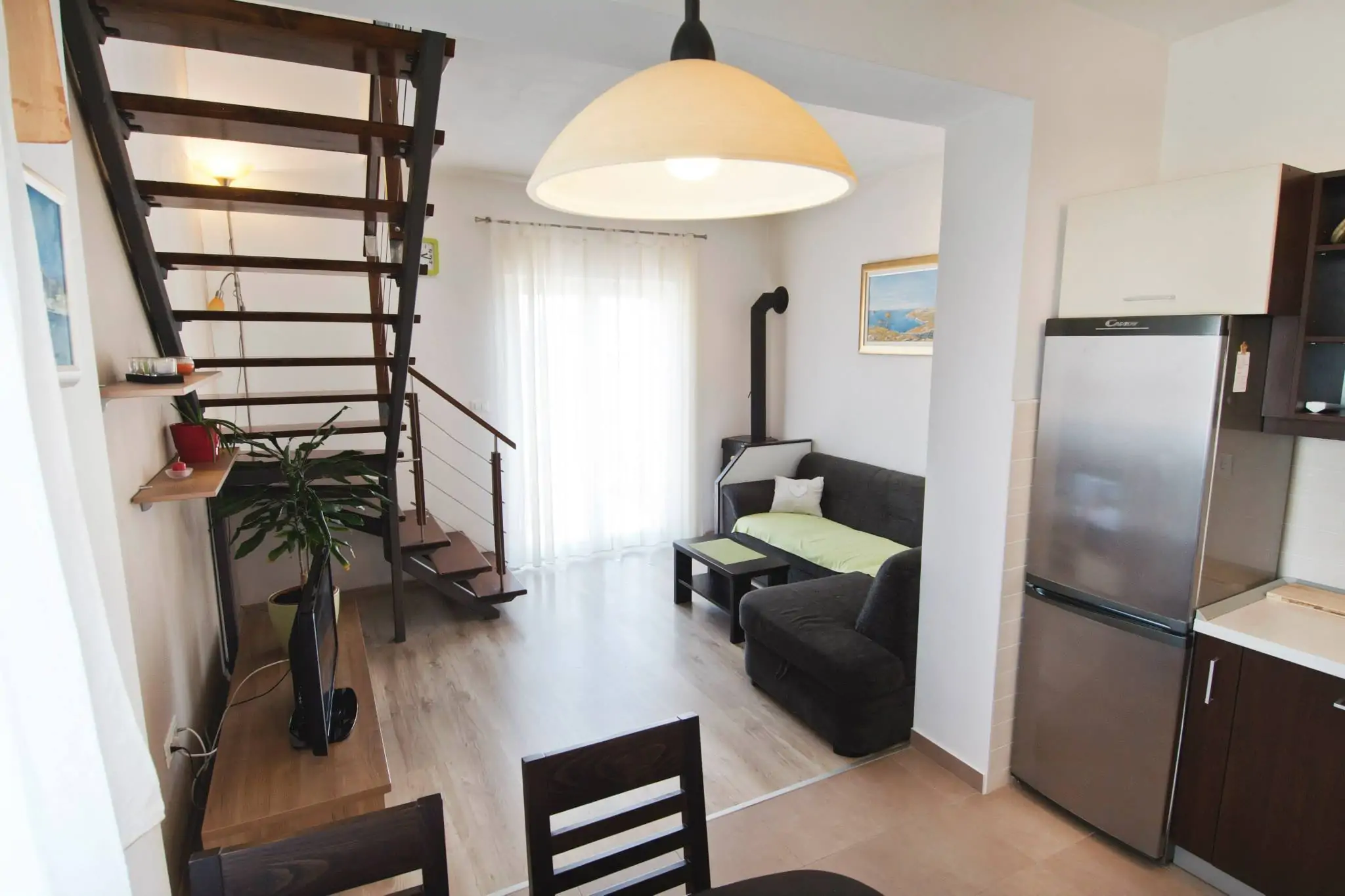 Maja Betina 4+0 02 - Kornatica