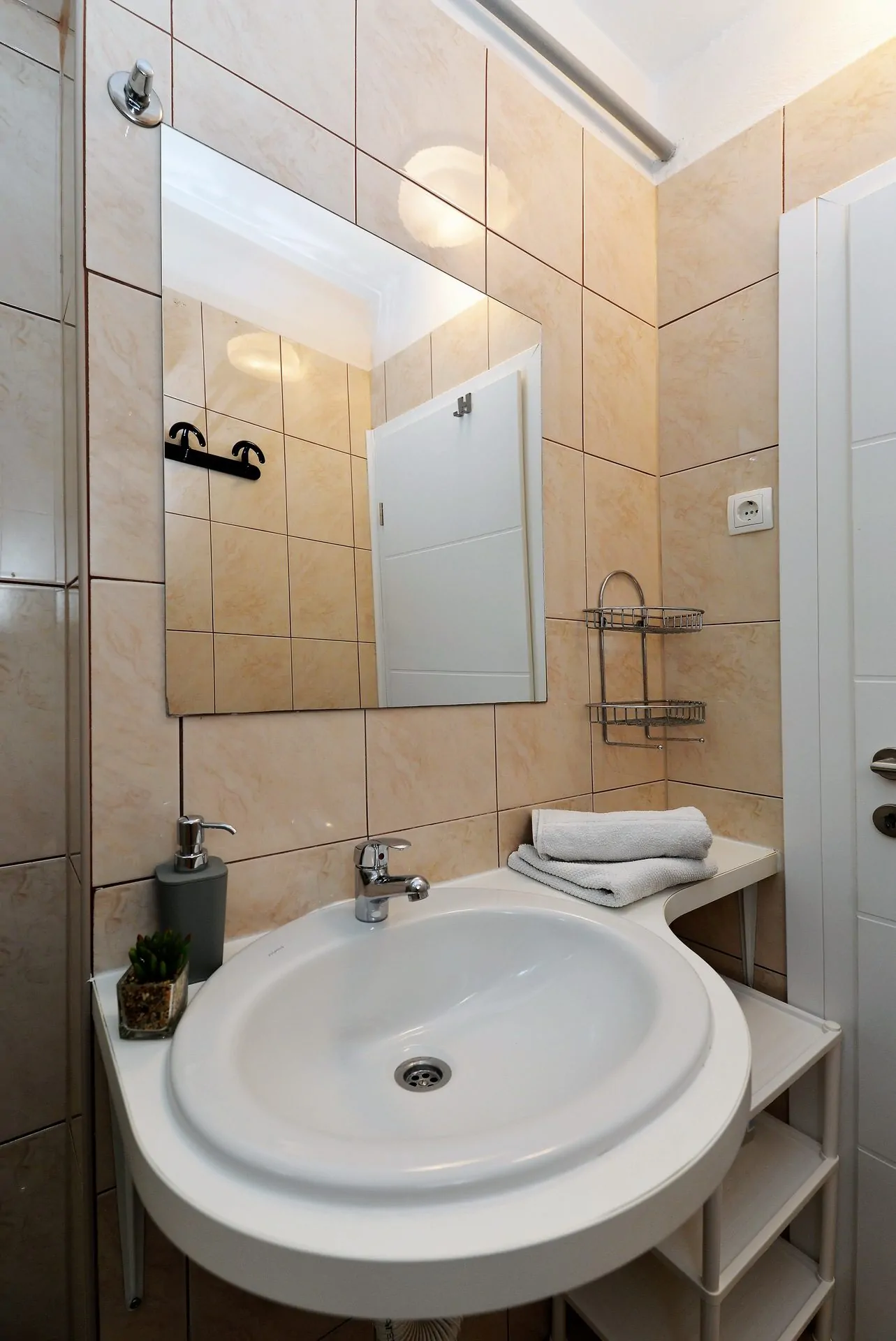 Pod Raduč – Rato A3 2+0 01 - Kornatica