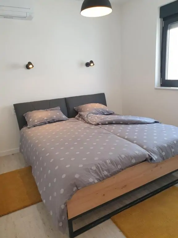 Retro 6+1 03 - Kornatica