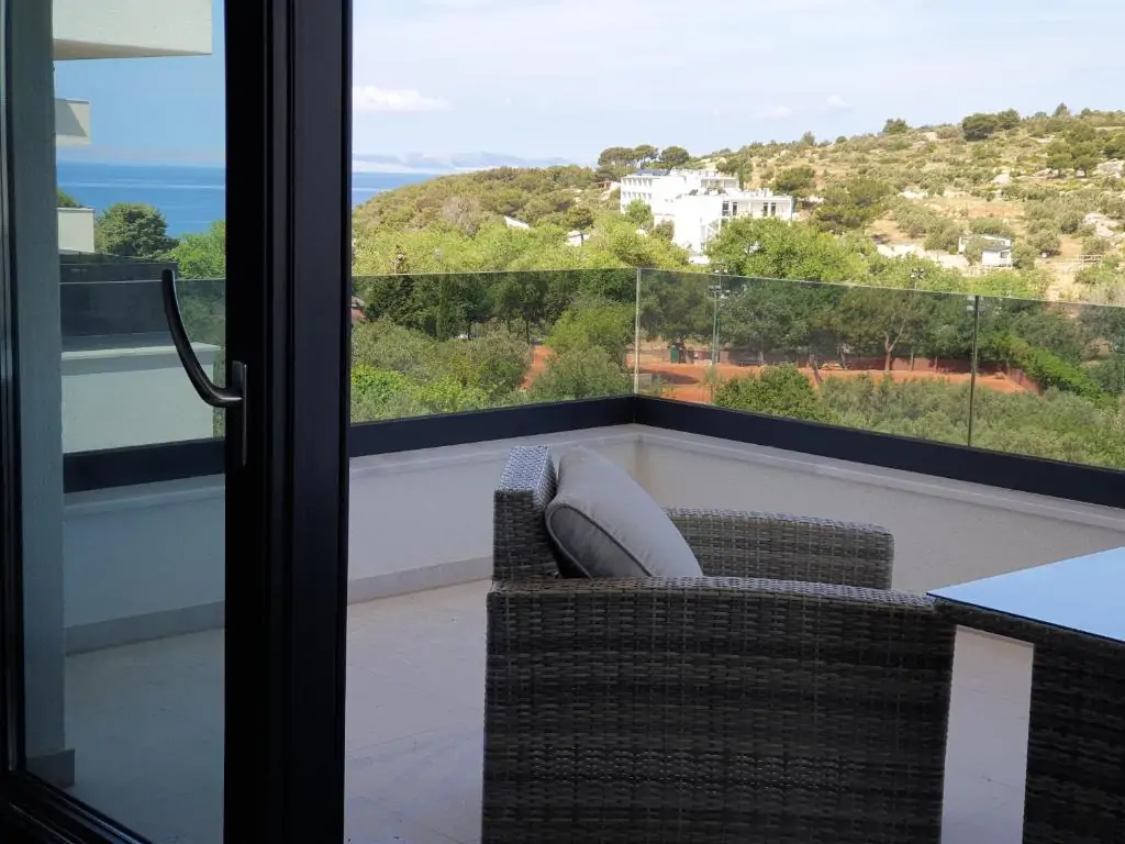 Retro 6+1 10 - Kornatica