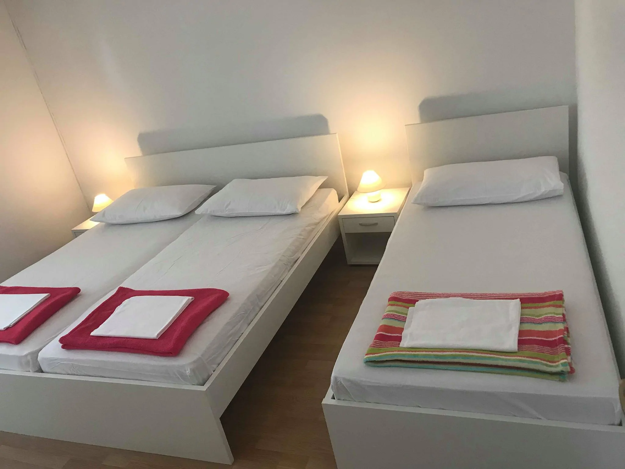 Mirela 9+2 06 - Kornatica