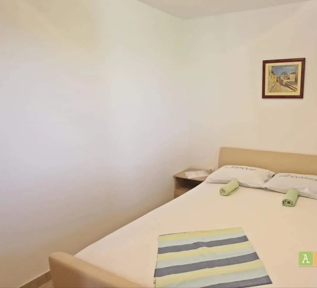 Ane P 4+1 07 - Kornatica