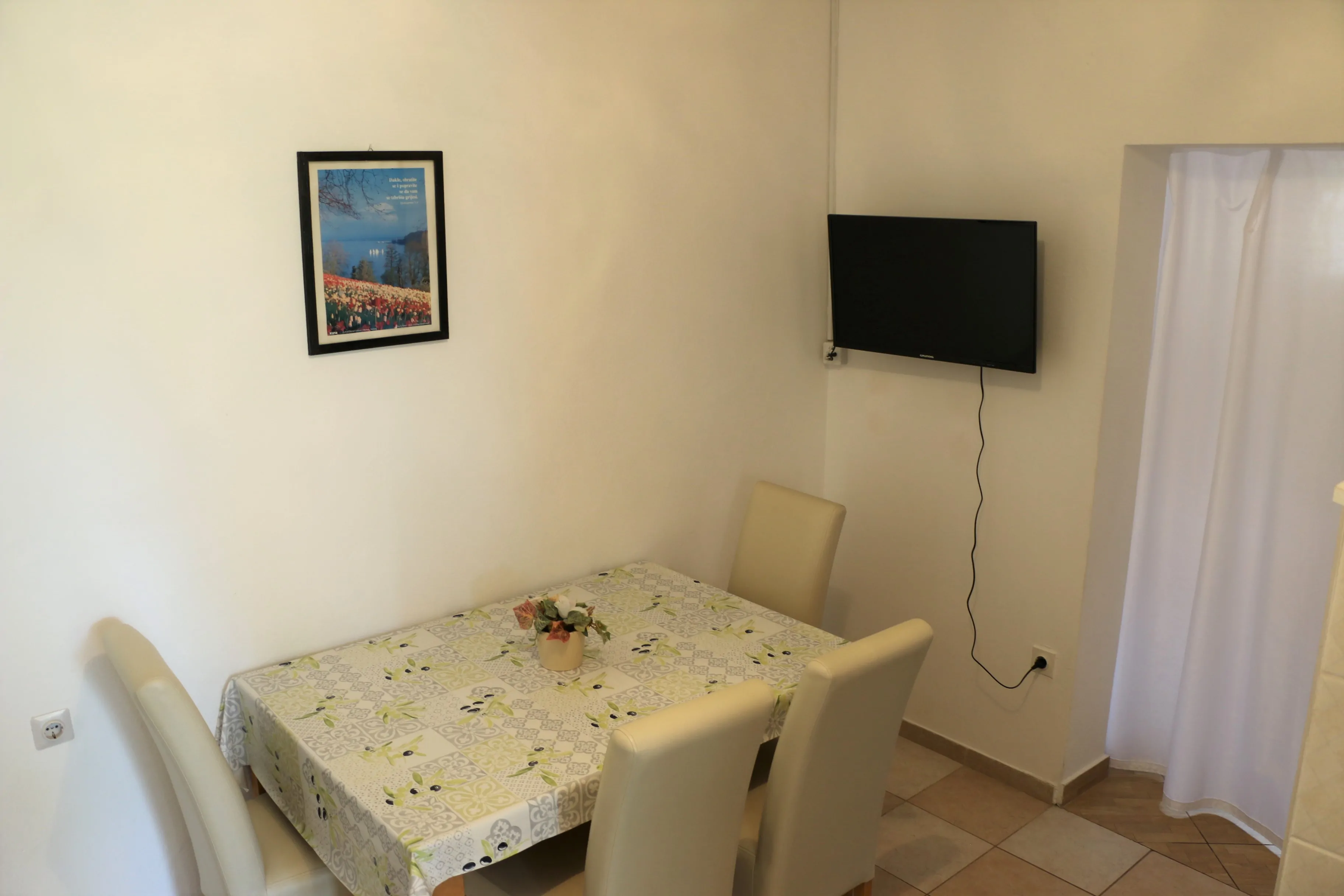 Pool 1 4+2 06 - Kornatica