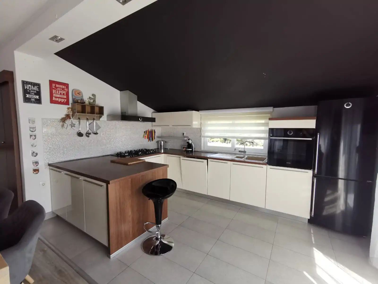 Toma 4+1 16 - Kornatica