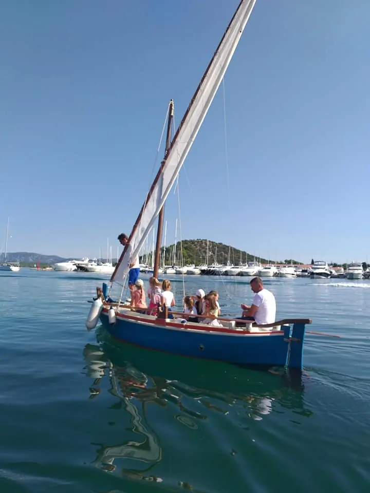 Latin idro ... who has love, so has will! 03 - Kornatica