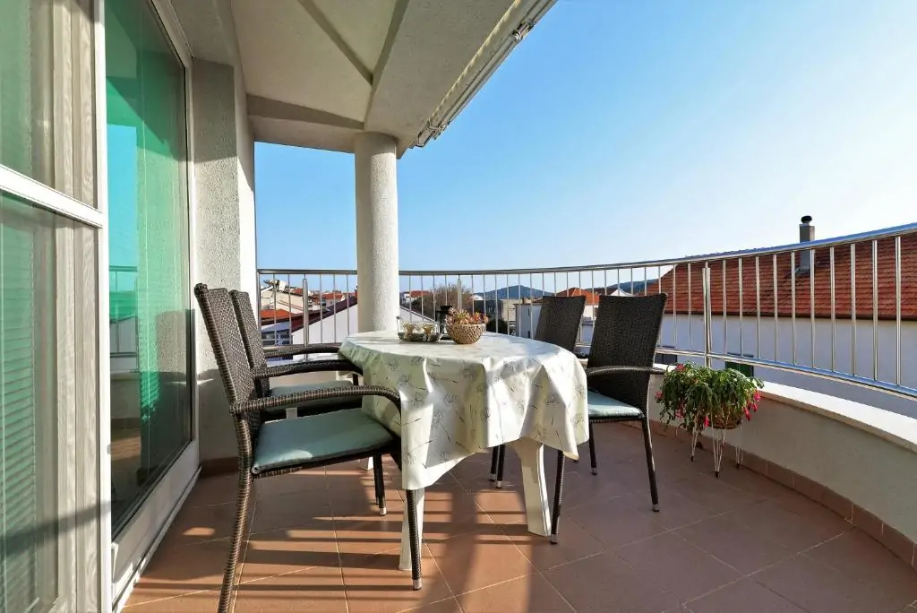 Anita A2 2+2 07 - Kornatica