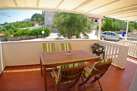 Vilma A2 2+2 01 - Kornatica