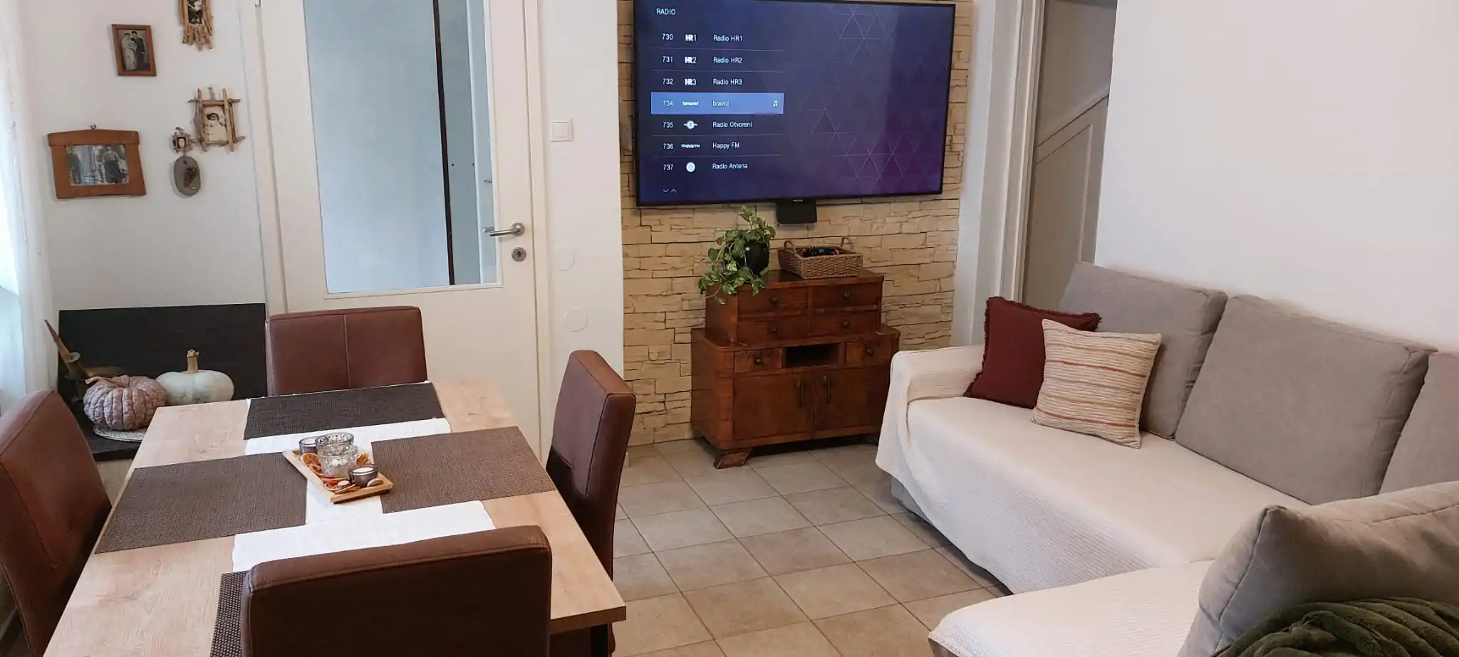 Selo 4+0 10 - Kornatica