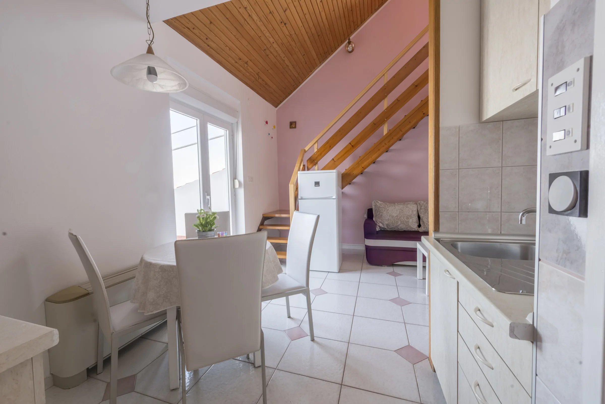 Vilma A1 2+2 02 - Kornatica