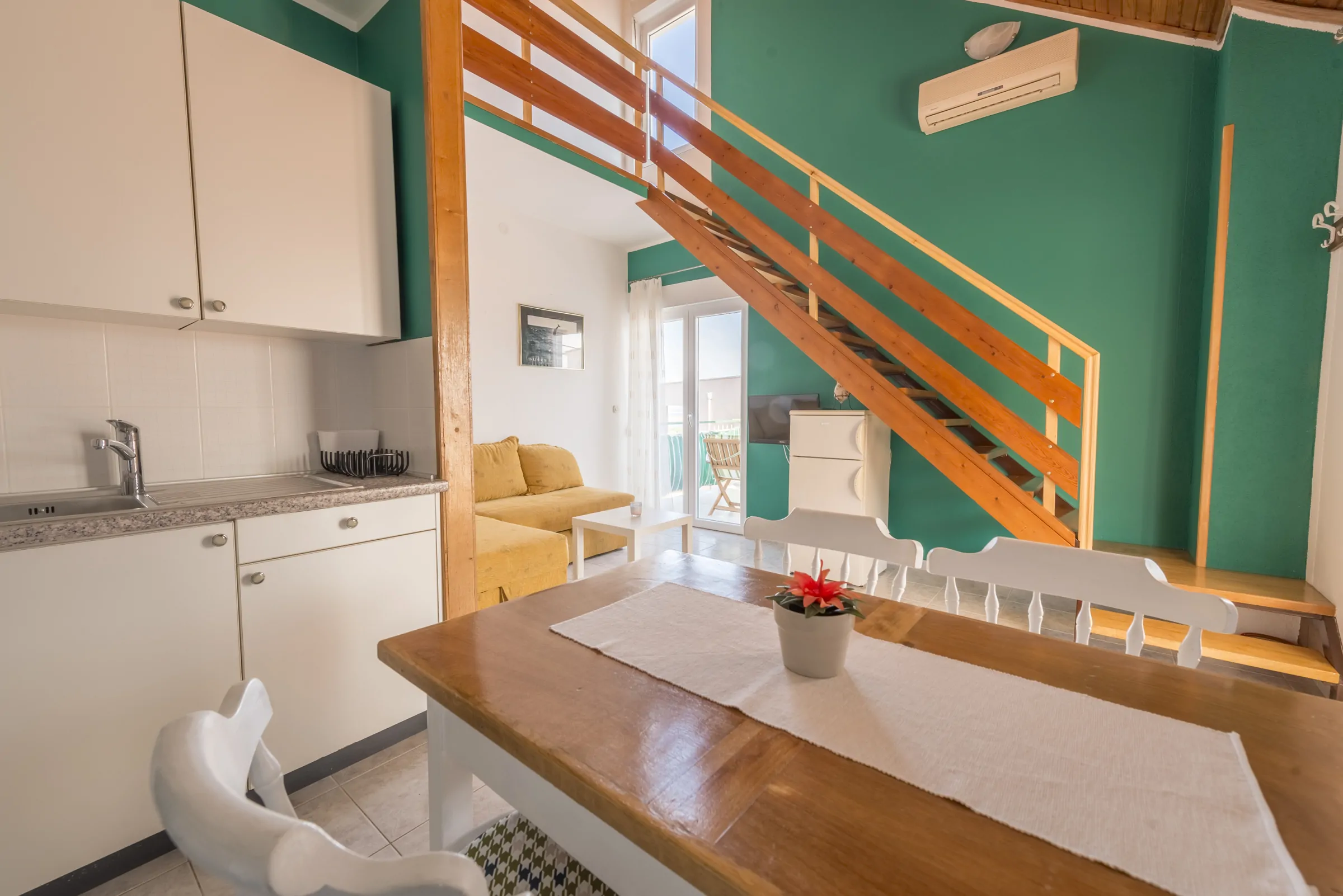 Vilma A2 2+2 02 - Kornatica