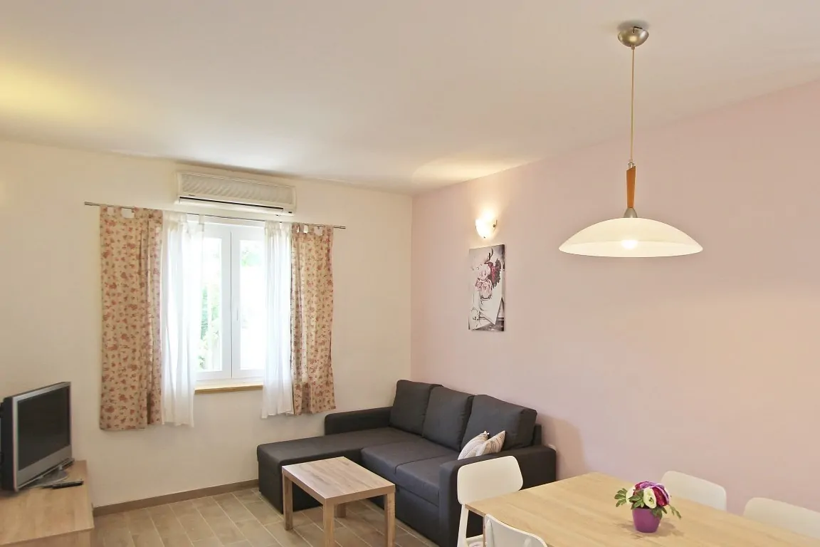 Niko 4+1 02 - Kornatica