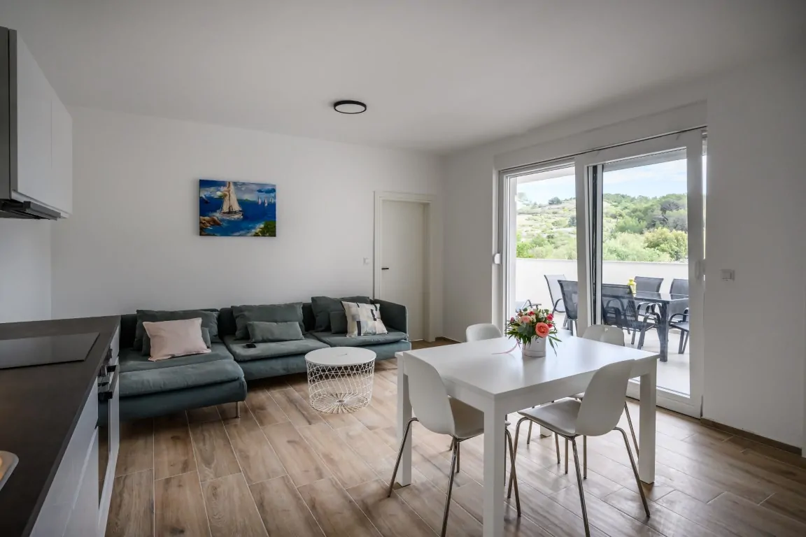 Lajci A2 4+0  -10% (03.07.-14.07.) 07 - Kornatica