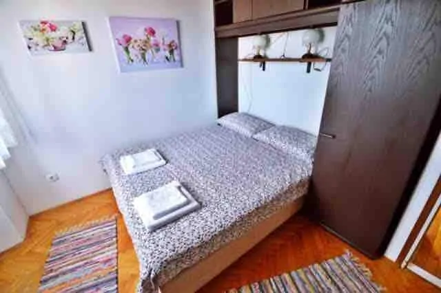 Betina Selo 8+1 11 - Kornatica