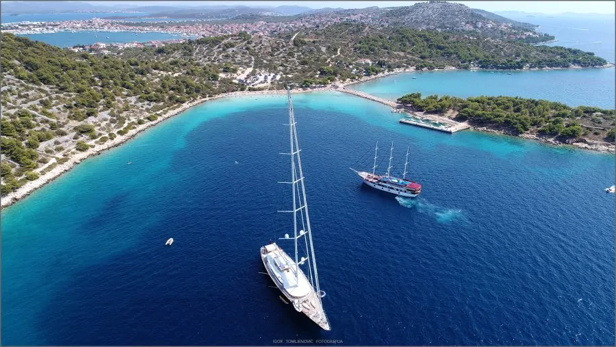 Podvrške 08 - Kornatica