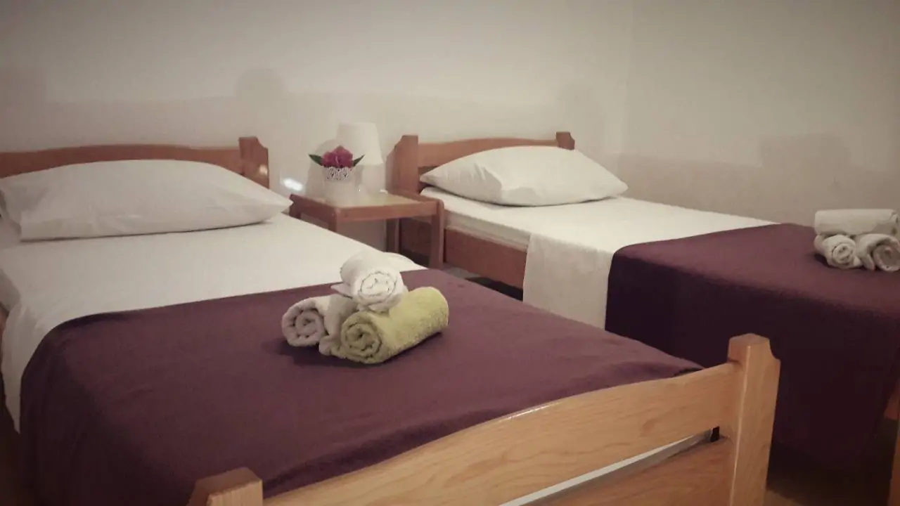 Marina A3 4+1 04 - Kornatica