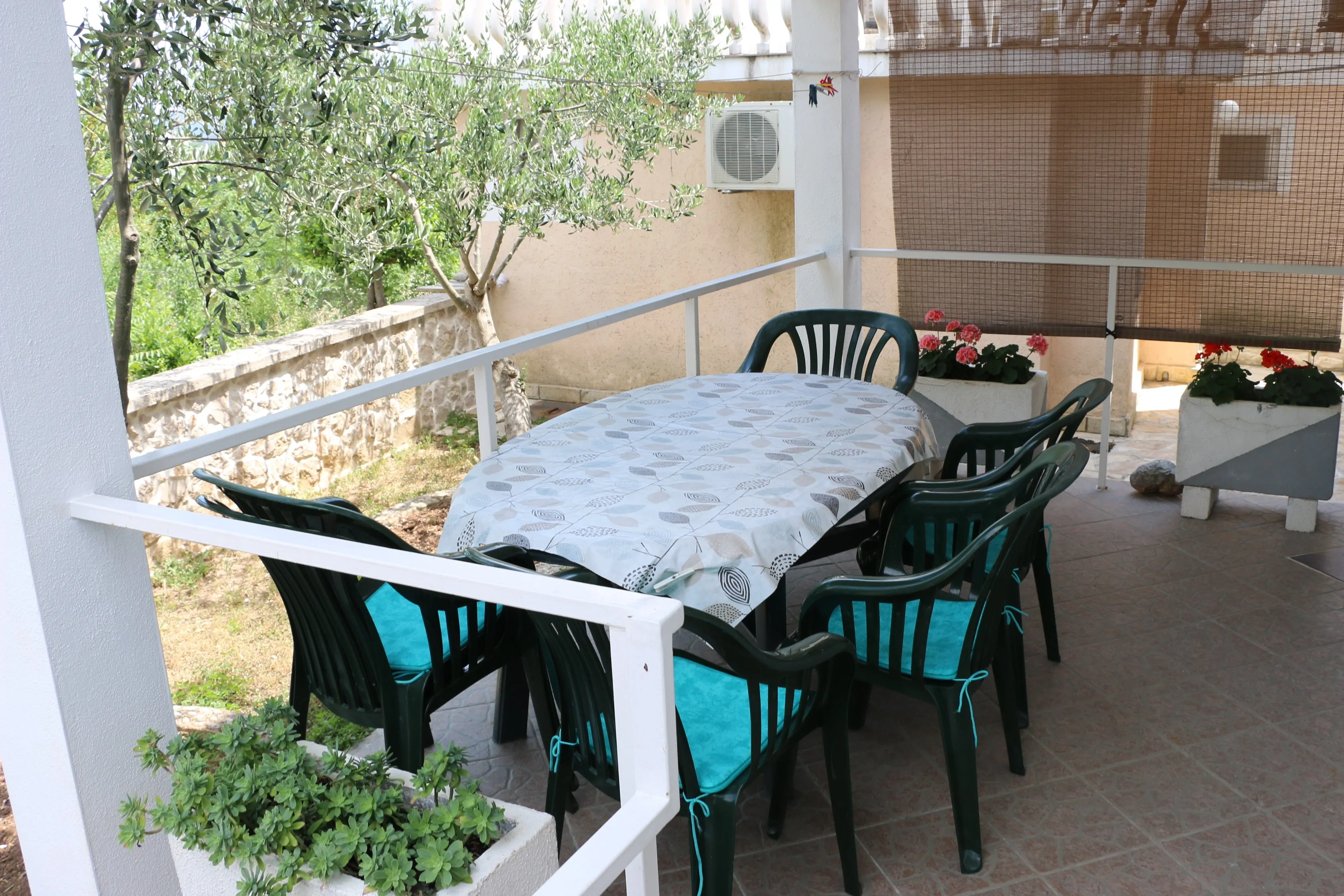 Pool 1 4+2 10 - Kornatica