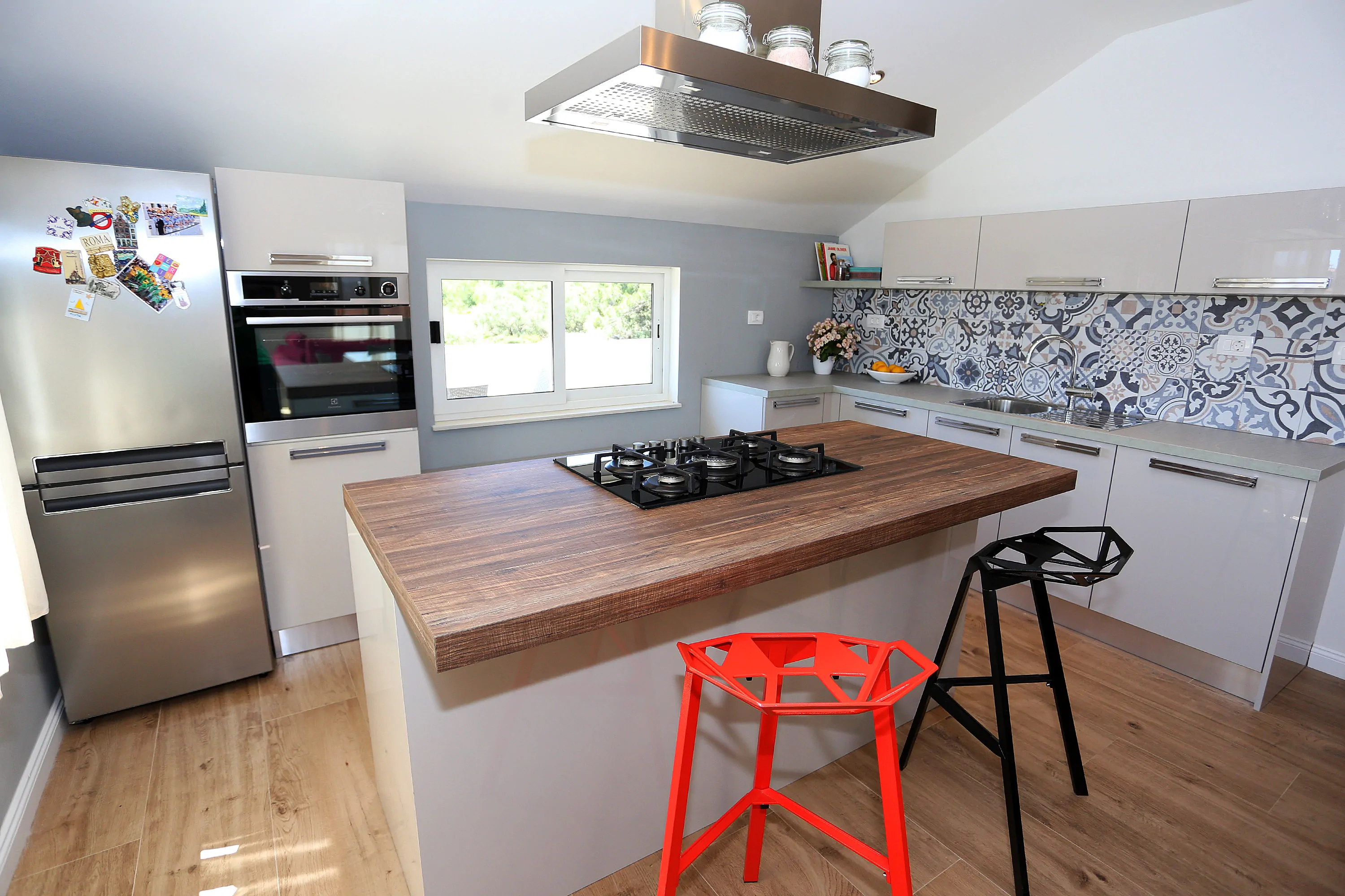 Žmara 4+2 06 - Kornatica