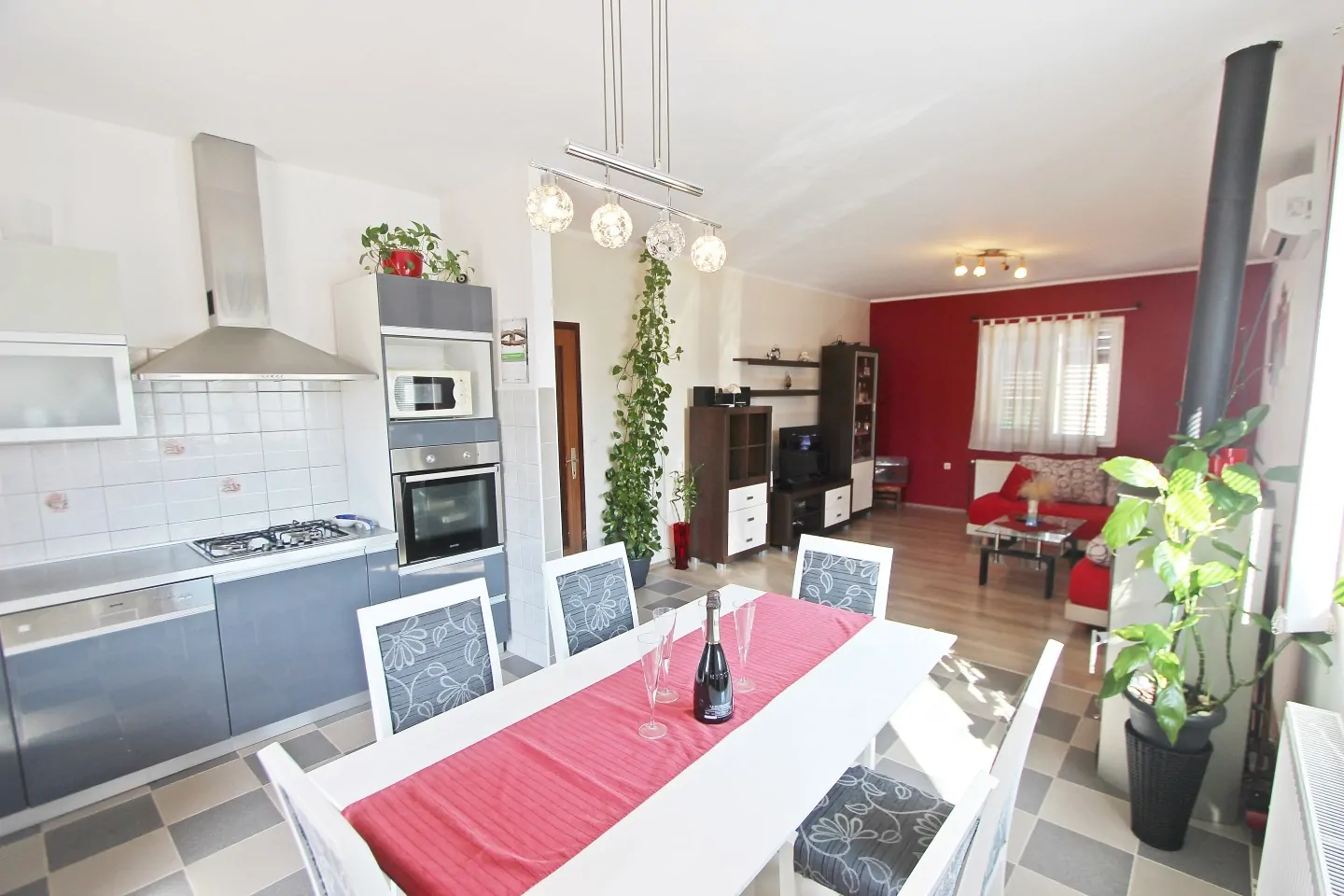 Ena Slanica 6+2 - Kornatica