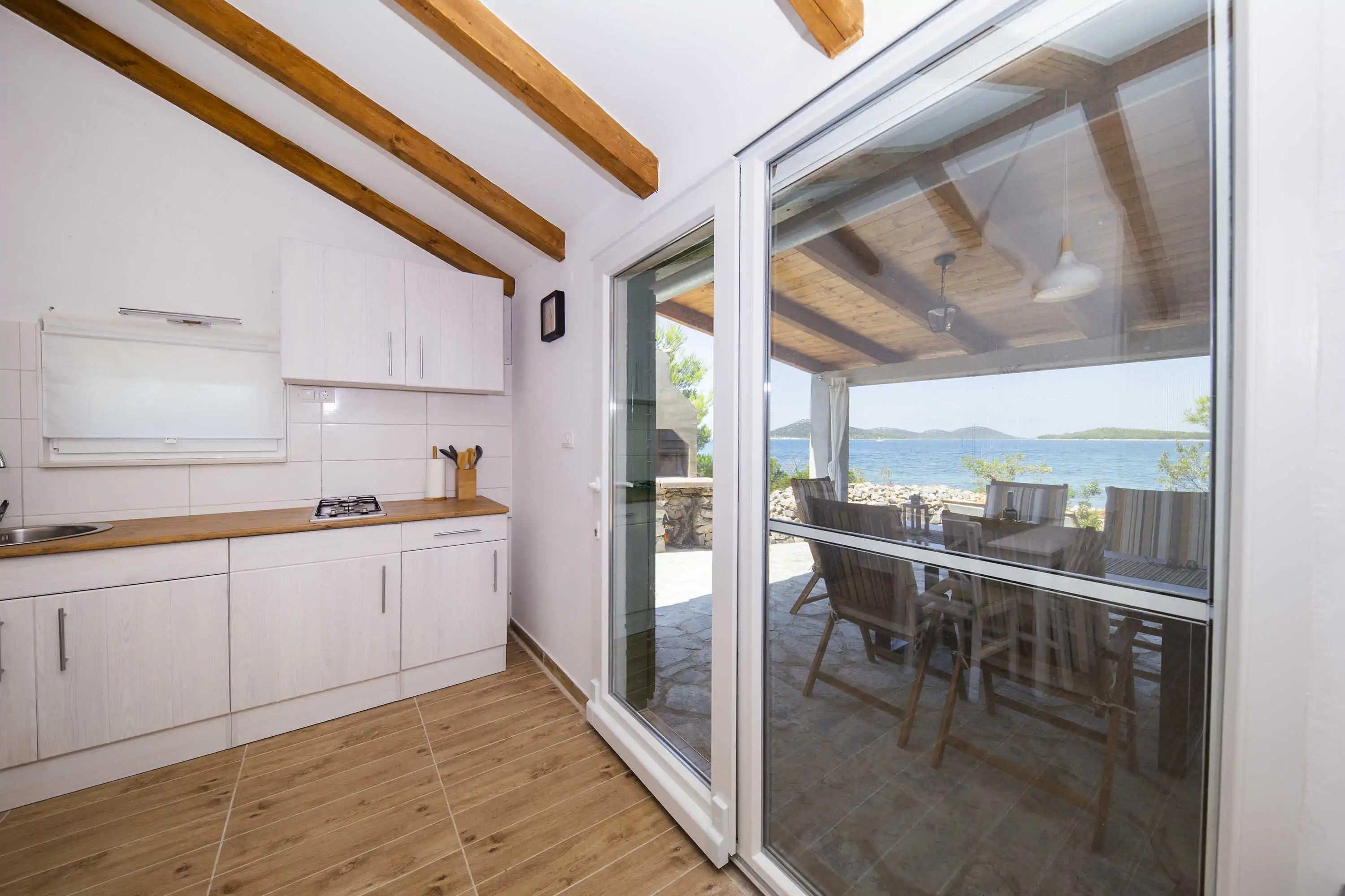 Stani 16 - Kornatica