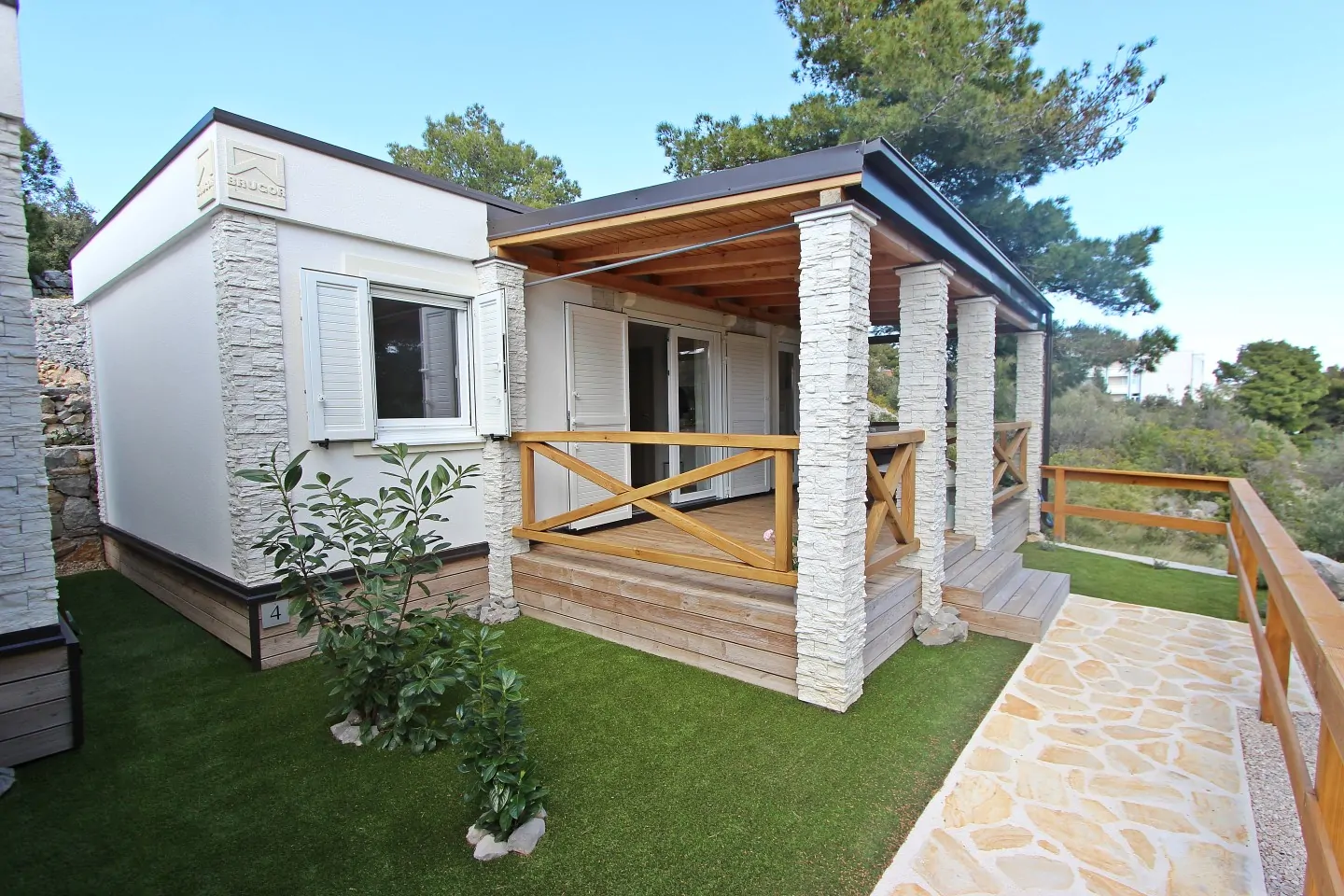 Lostura Slanica – Mh4   -15% ( 15.07. – 19.07. ) 01 - Kornatica