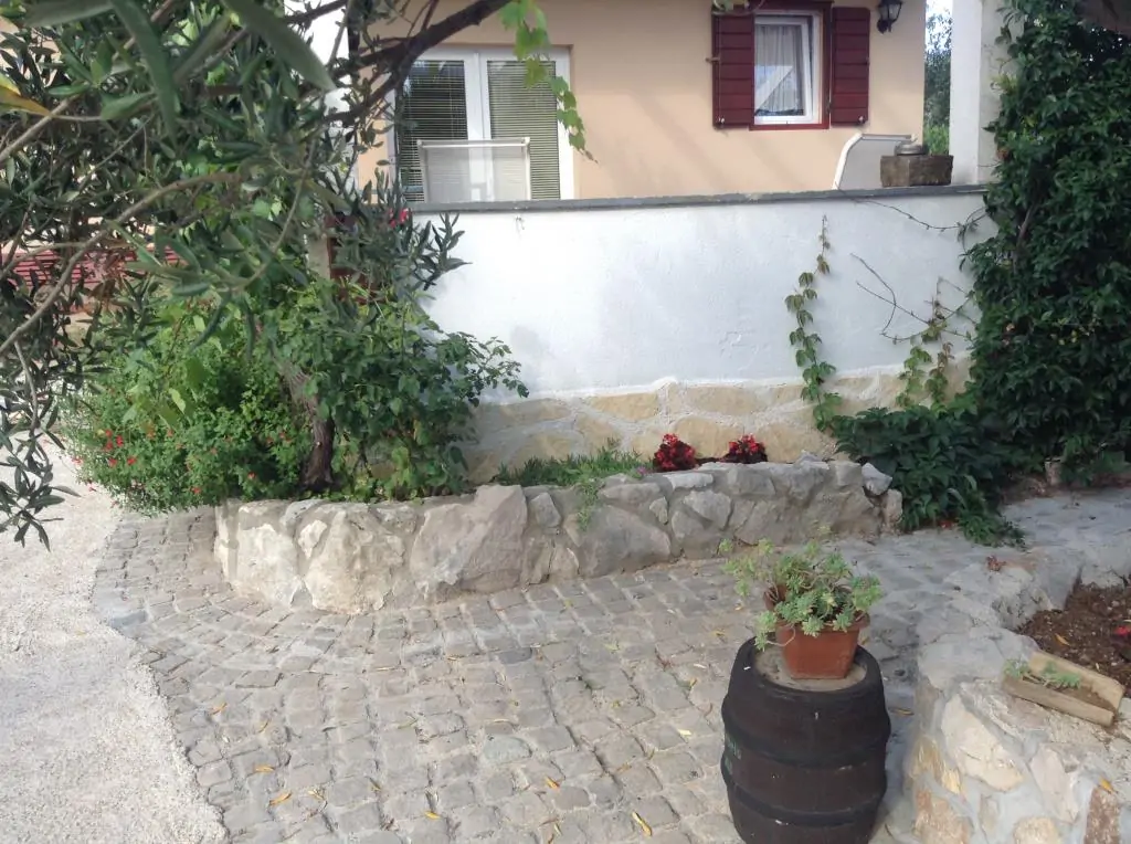 Filip 4+2 02 - Kornatica