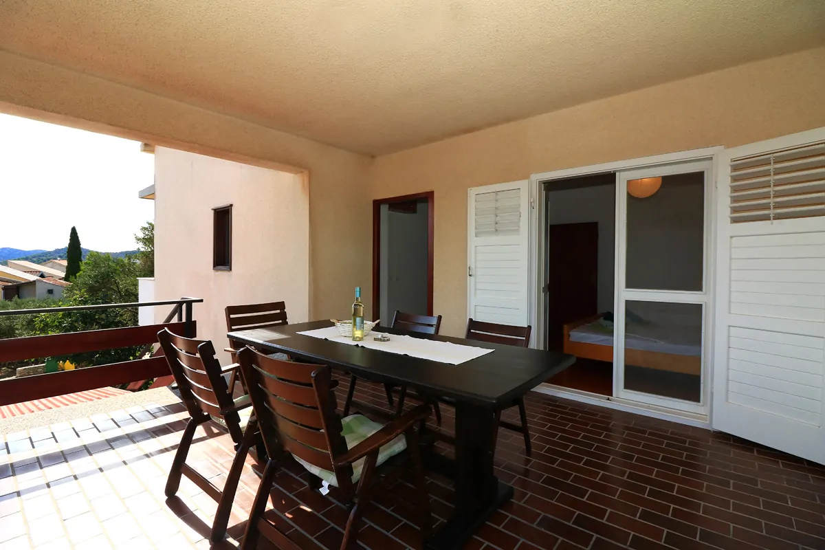 Julija Betina 6+2 08 - Kornatica