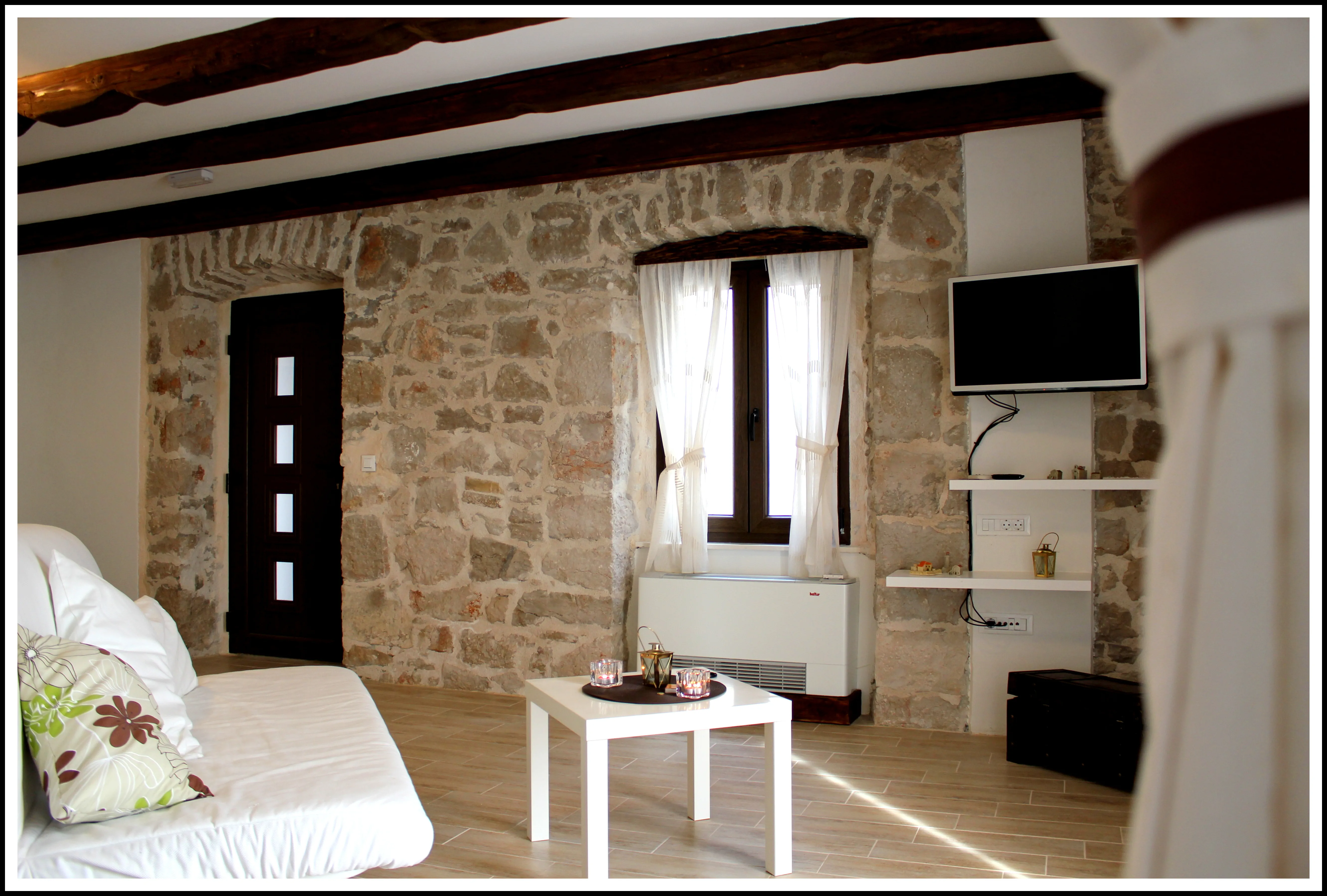 Lunga A2 2+2 06 - Kornatica