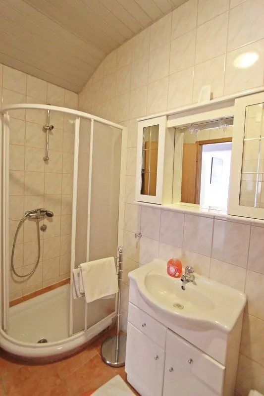 Šora 4+1 06 - Kornatica