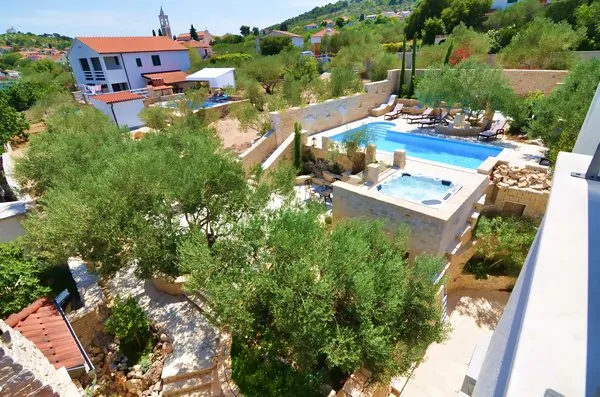 A4 Podjasenovac DELUXE 3+1 01 - Kornatica