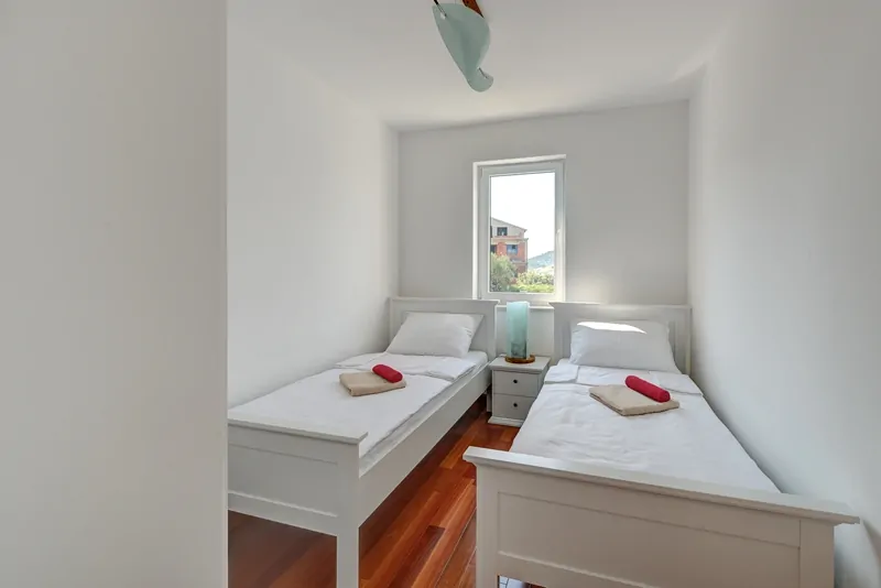 A3 Kosirina DELUXE 4+0 09 - Kornatica