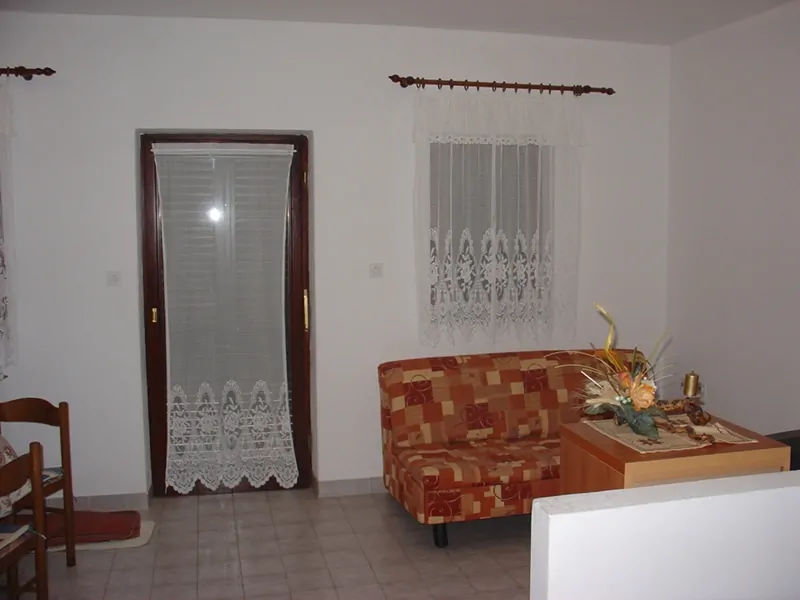 Mira P1 2+2 09 - Kornatica