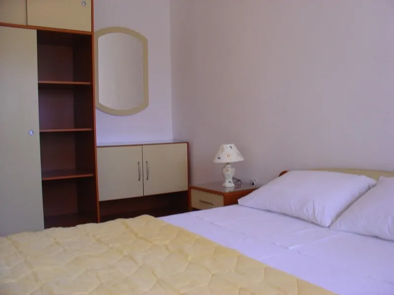 Mira P2 4+2 07 - Kornatica