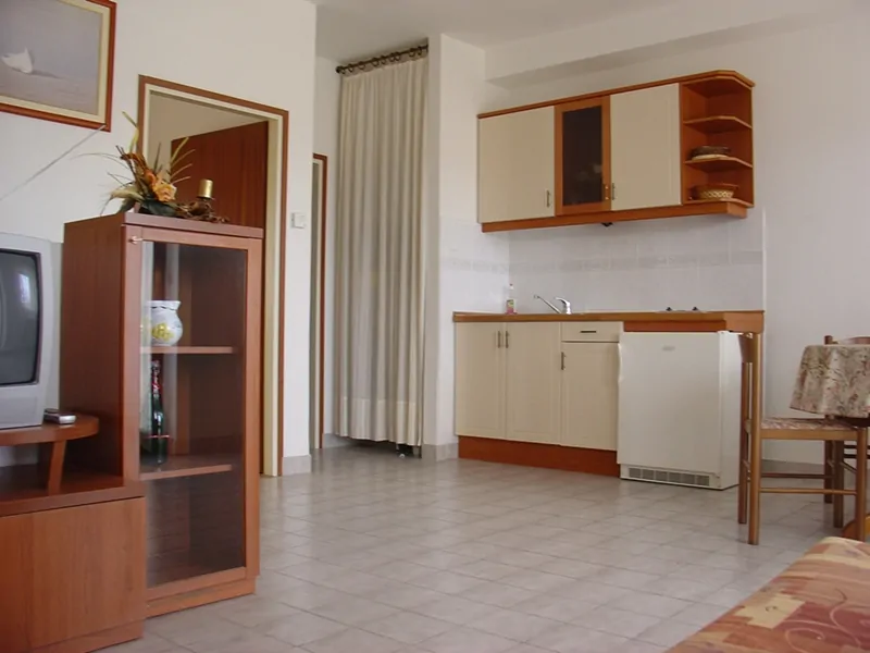 Mira P1 2+2 - Kornatica