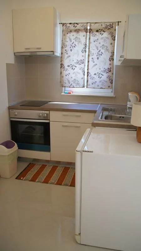 Požari 2+0 – GARAŽA 06 - Kornatica