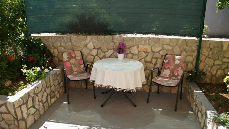 Požari 2+0 – GARAŽA - Kornatica