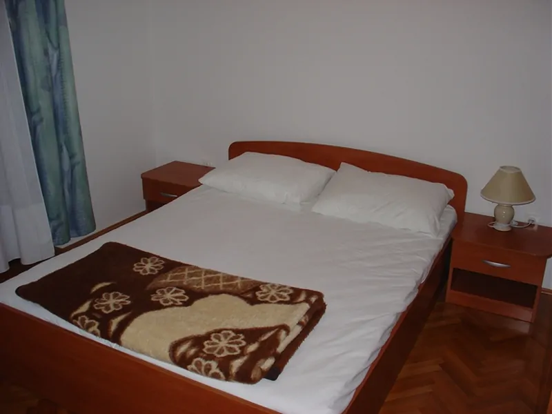 Mira K2 4+2 06 - Kornatica