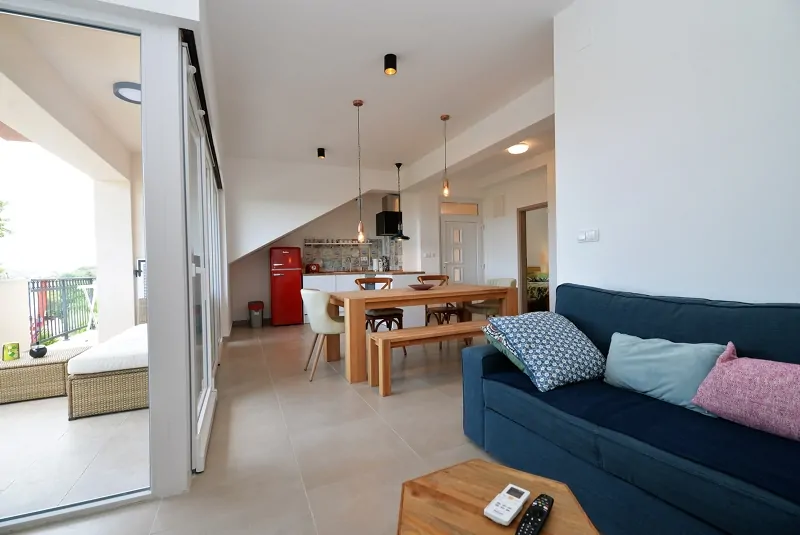 Viktor G 4+1 07 - Kornatica