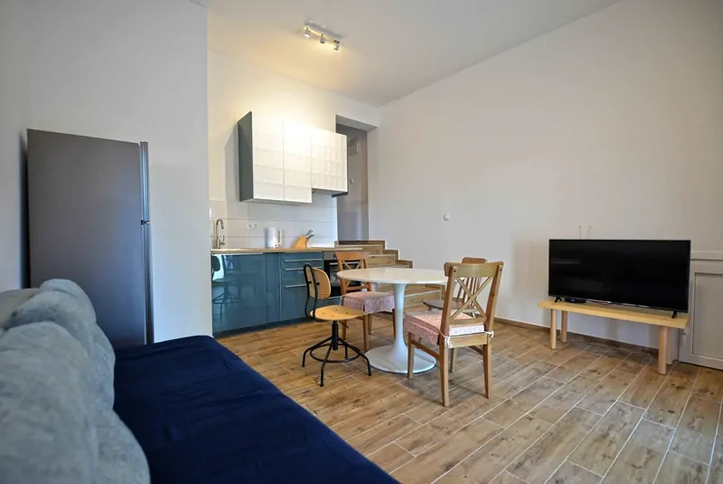 Viktor P 2+2 03 - Kornatica