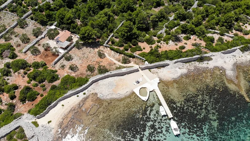 Radelj 16 - Kornatica