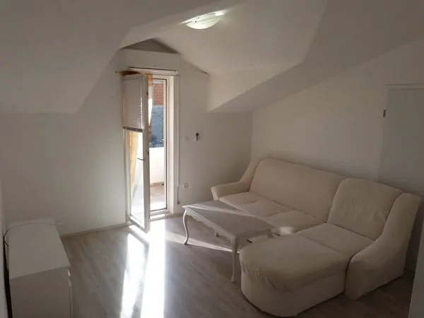 Smiljana Betina M 2+1 09 - Kornatica