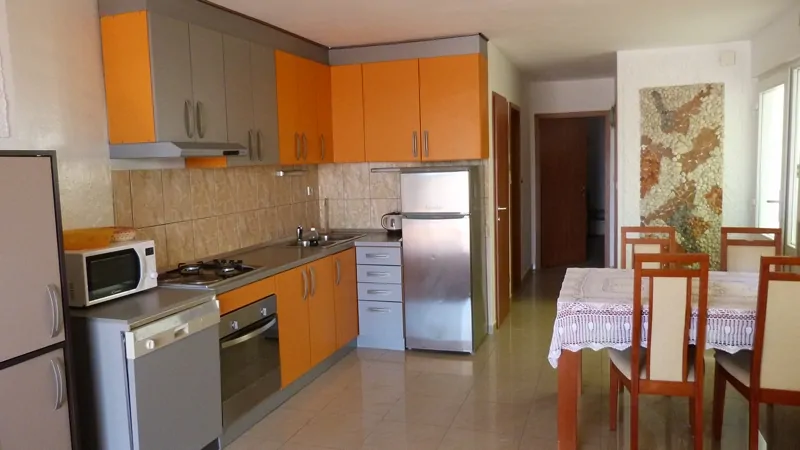 Pod Raduč – Plaža 3+1 08 - Kornatica