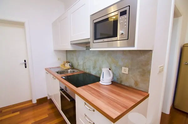 A7 Luke DELUXE 4+0 07 - Kornatica